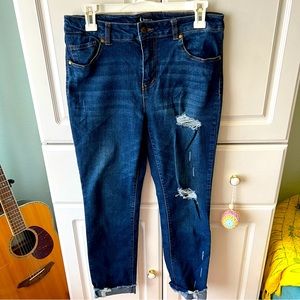 D. Jeans Blue Cropped Cuffed Ripped Jeans